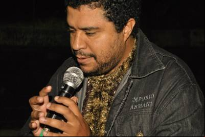Marcos Fabrício lança livro de contos-poemas no Cruzeiro