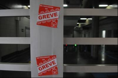 Greve dos metroviários de São Paulo e da Sabesp será encerrada nesta terça Greve dos metroviários de São Paulo e da Sabesp será encerrada nesta terça